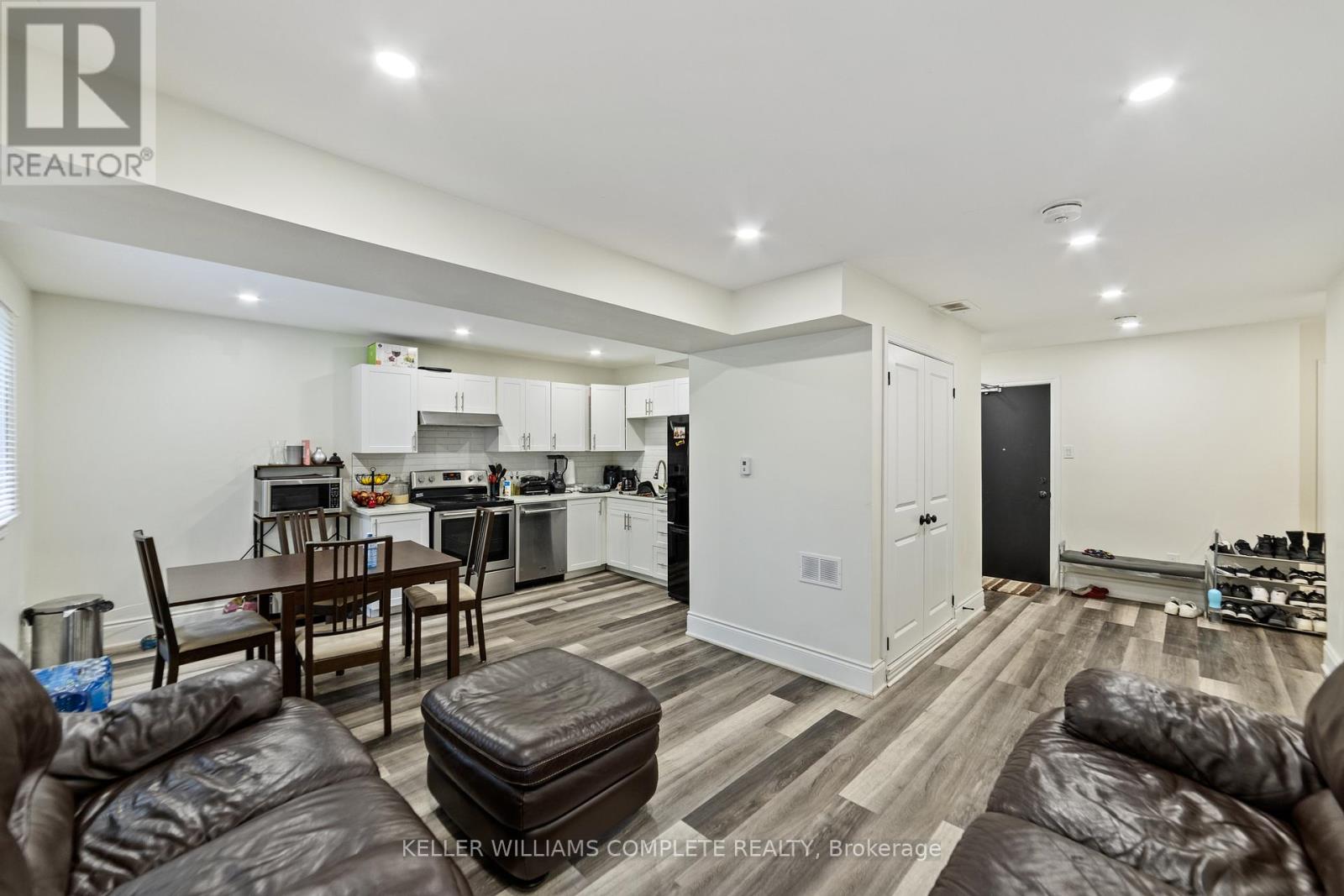 Photo 19 of 220 Caroline Street S, Hamilton ON