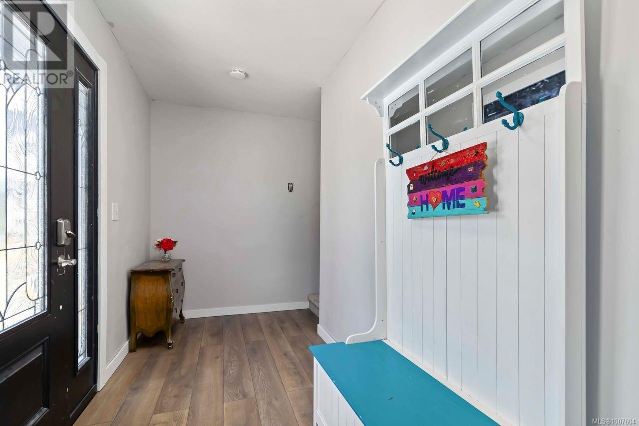 Single Family House for Sale in  Mann Ave Saanich 