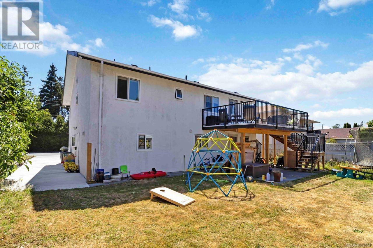 Single Family House for Sale in  Mann Ave Saanich 