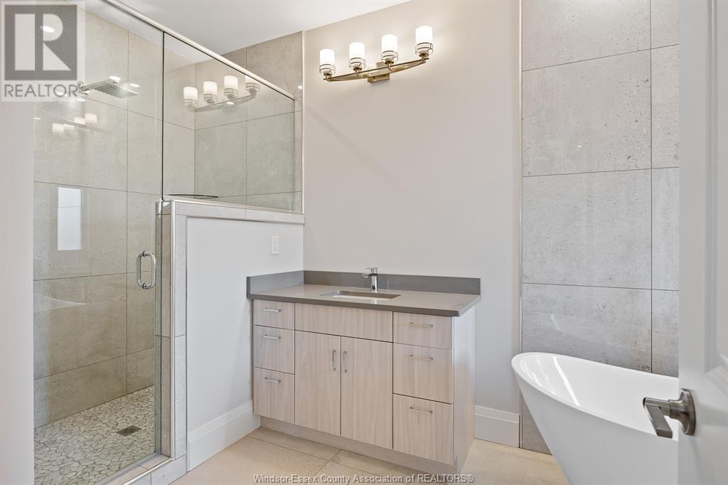 Photo 10 of 4 Woodland Street, Kingsville ON