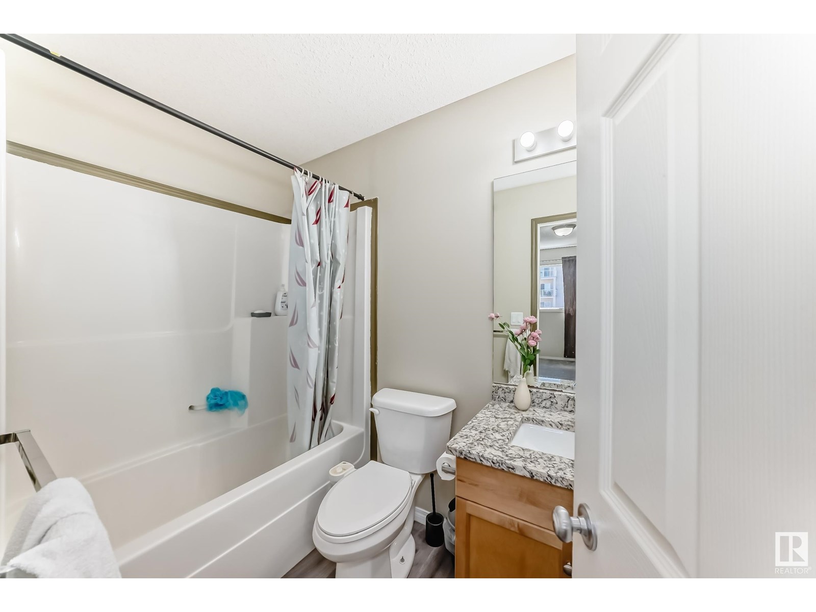 Photo 31 of 3510 22 St Nw, Edmonton AB