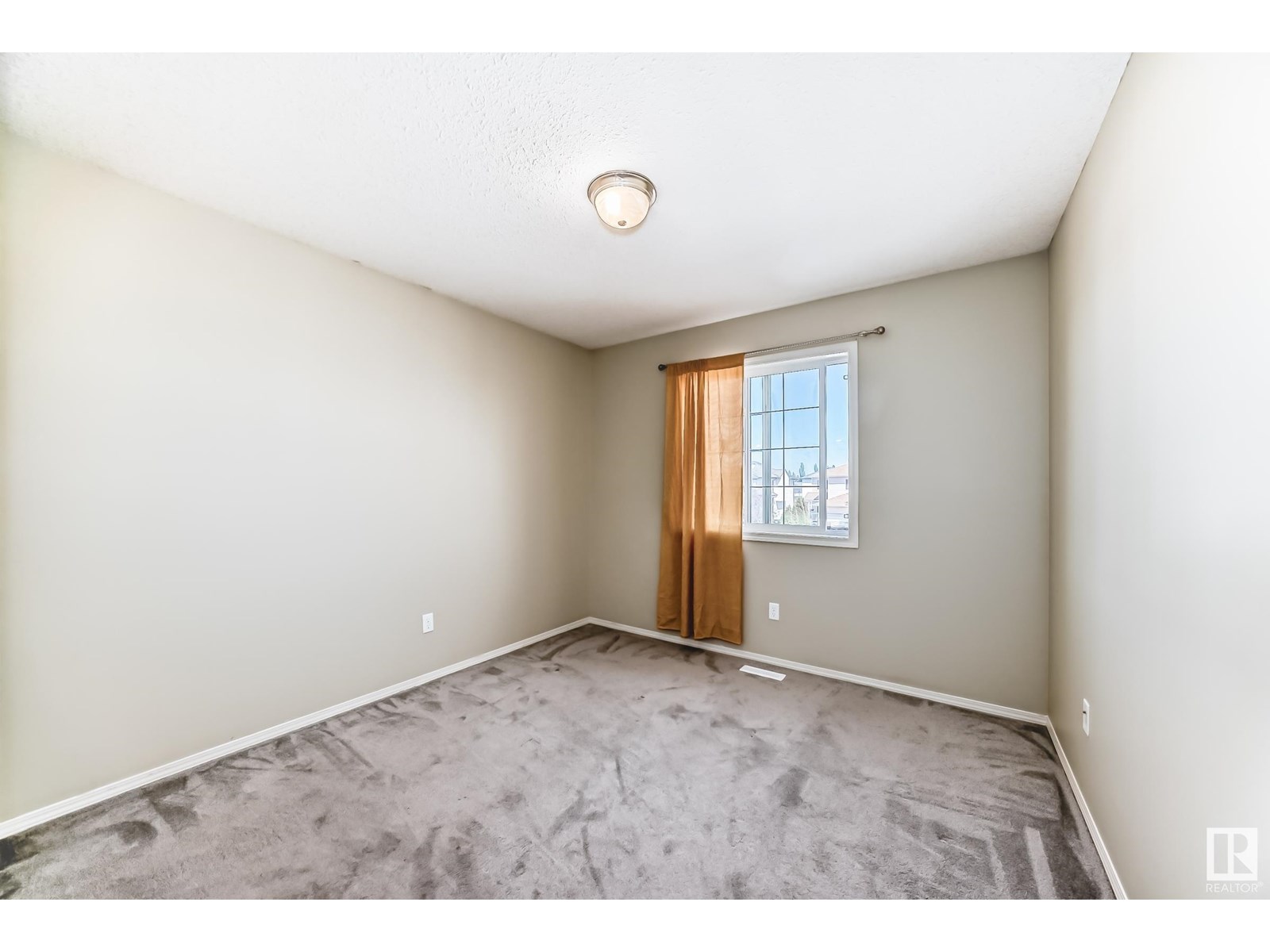 Photo 34 of 3510 22 St Nw, Edmonton AB