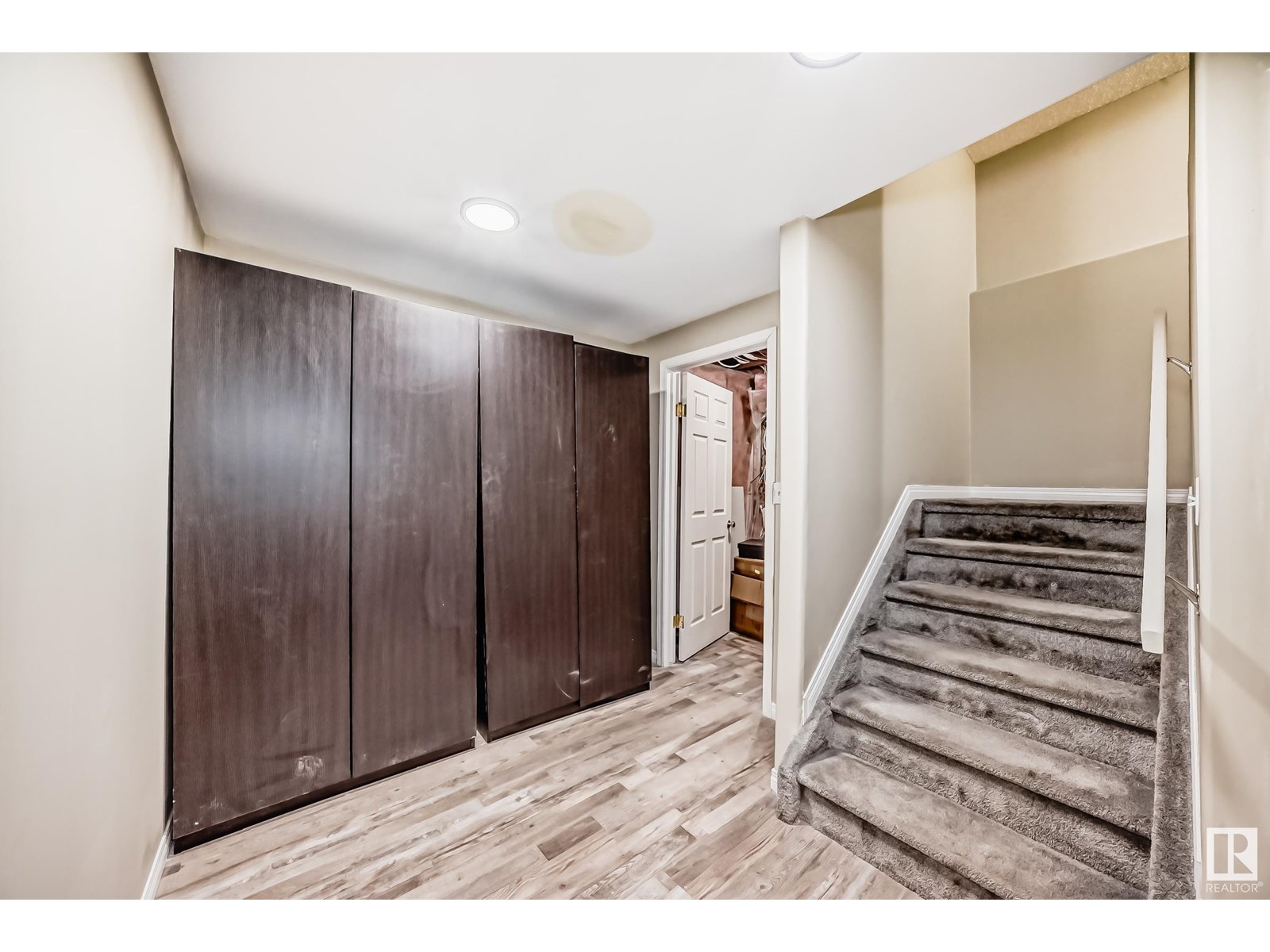 Photo 38 of 3510 22 St Nw, Edmonton AB
