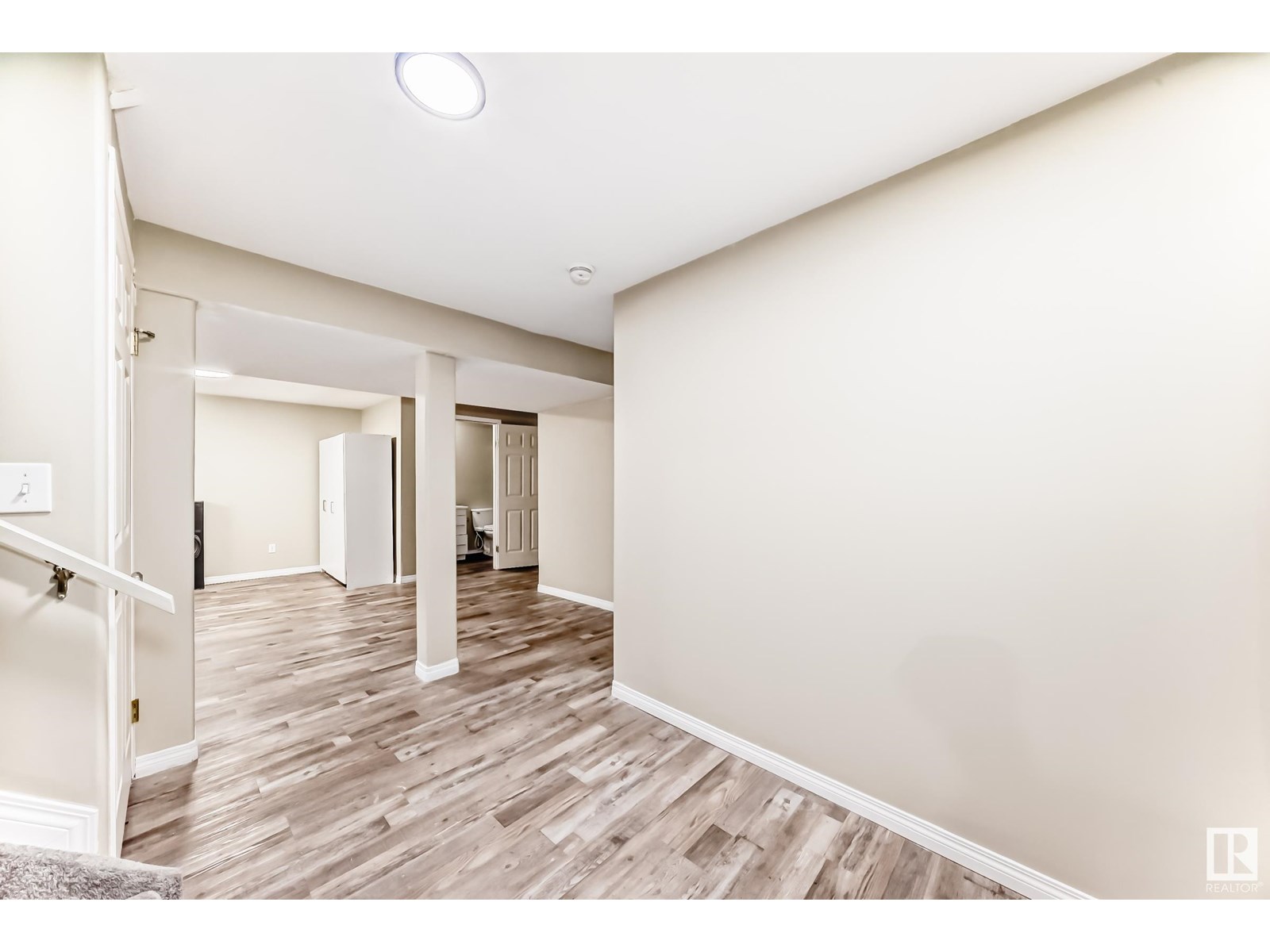 Photo 39 of 3510 22 St Nw, Edmonton AB