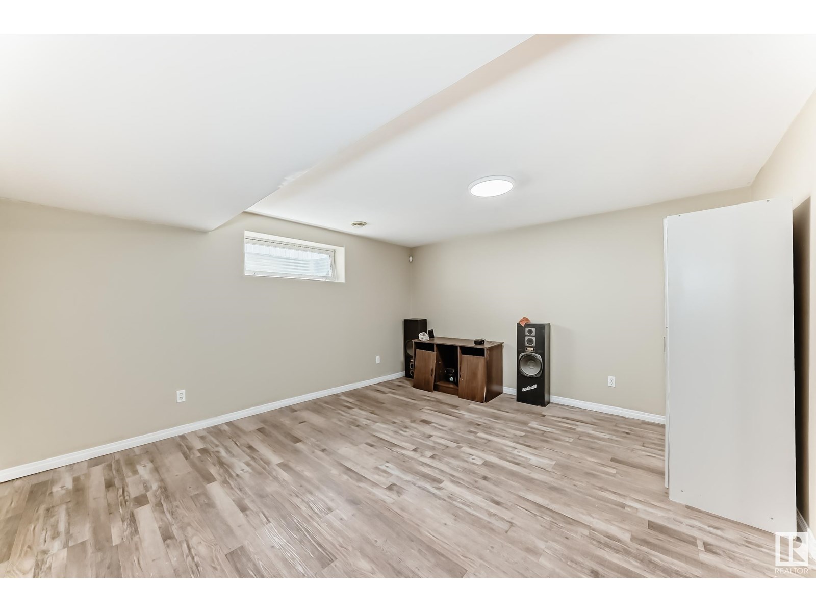 Photo 40 of 3510 22 St Nw, Edmonton AB