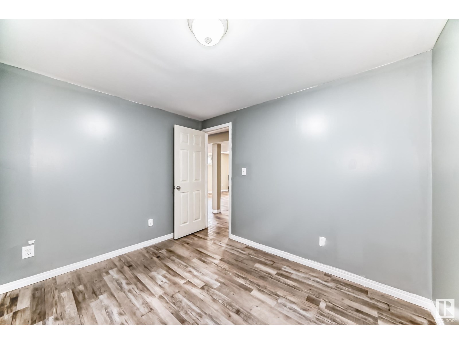 Photo 44 of 3510 22 St Nw, Edmonton AB