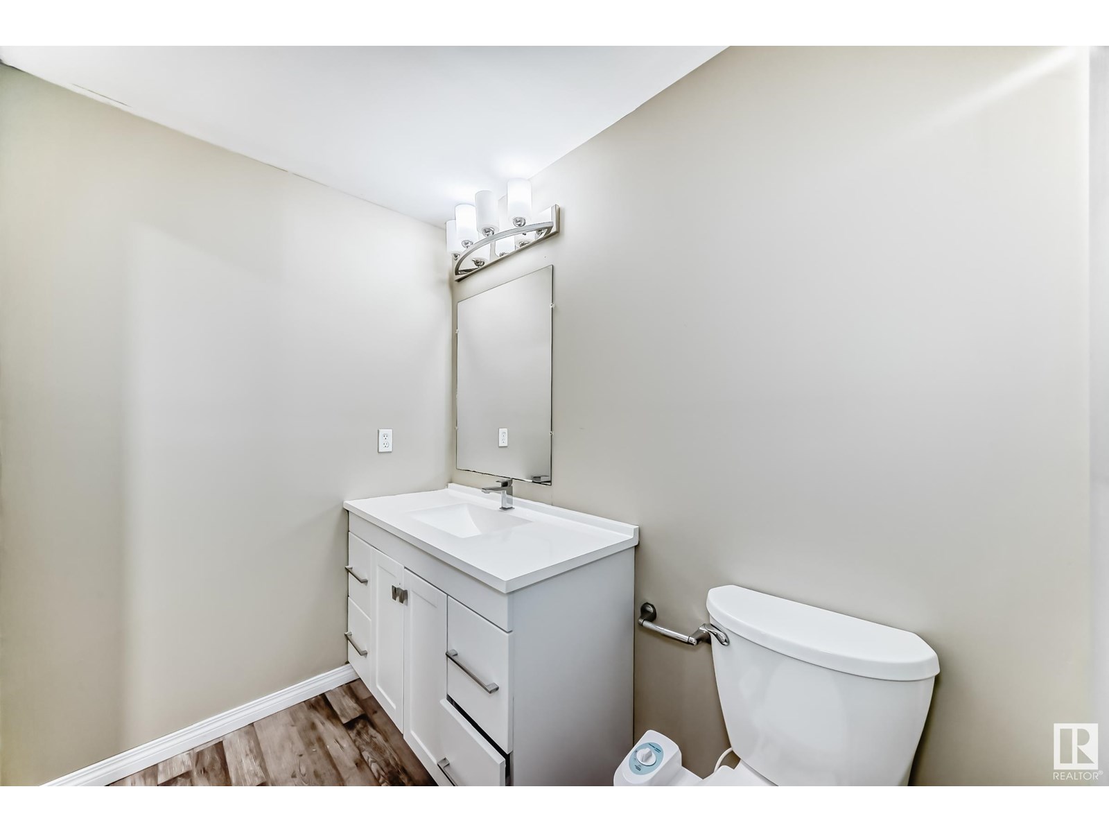 Photo 46 of 3510 22 St Nw, Edmonton AB