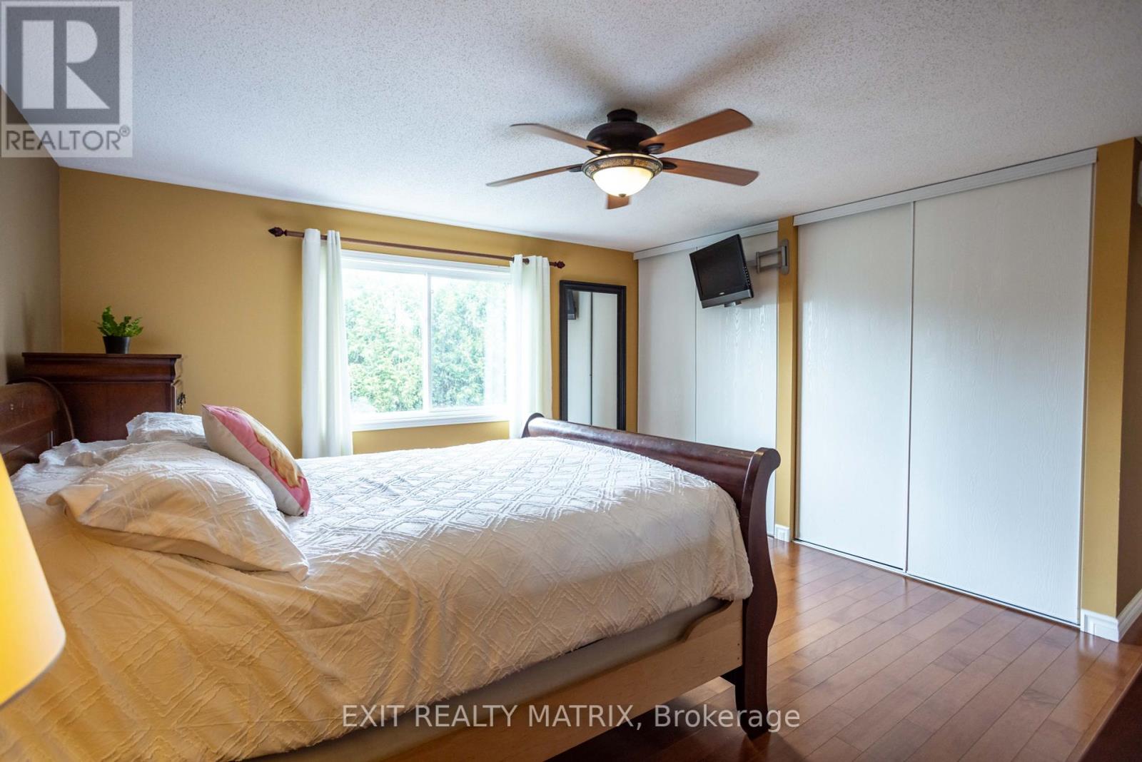 Photo 27 of 133 Labelle Street, Russell ON
