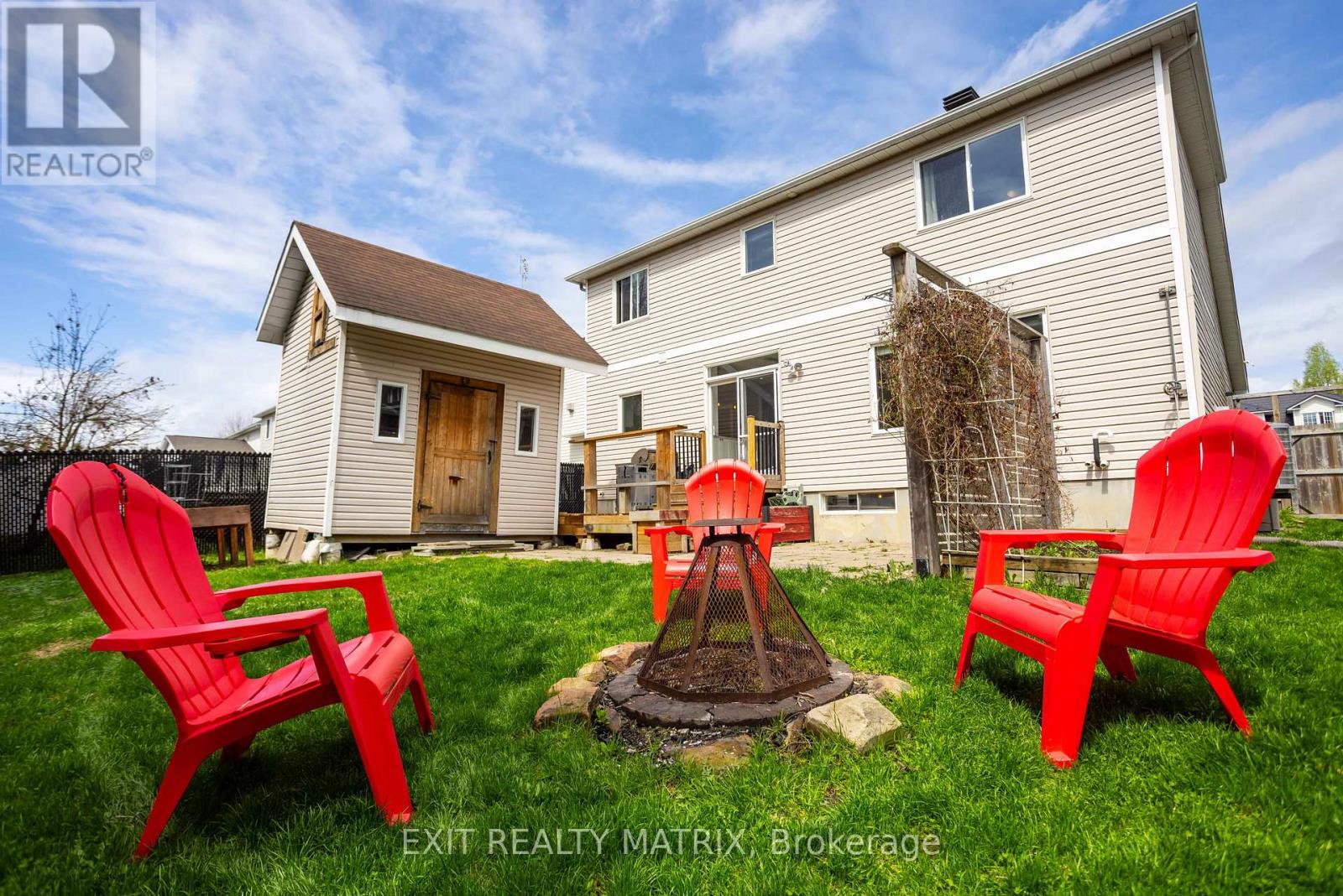 Photo 43 of 133 Labelle Street, Russell ON