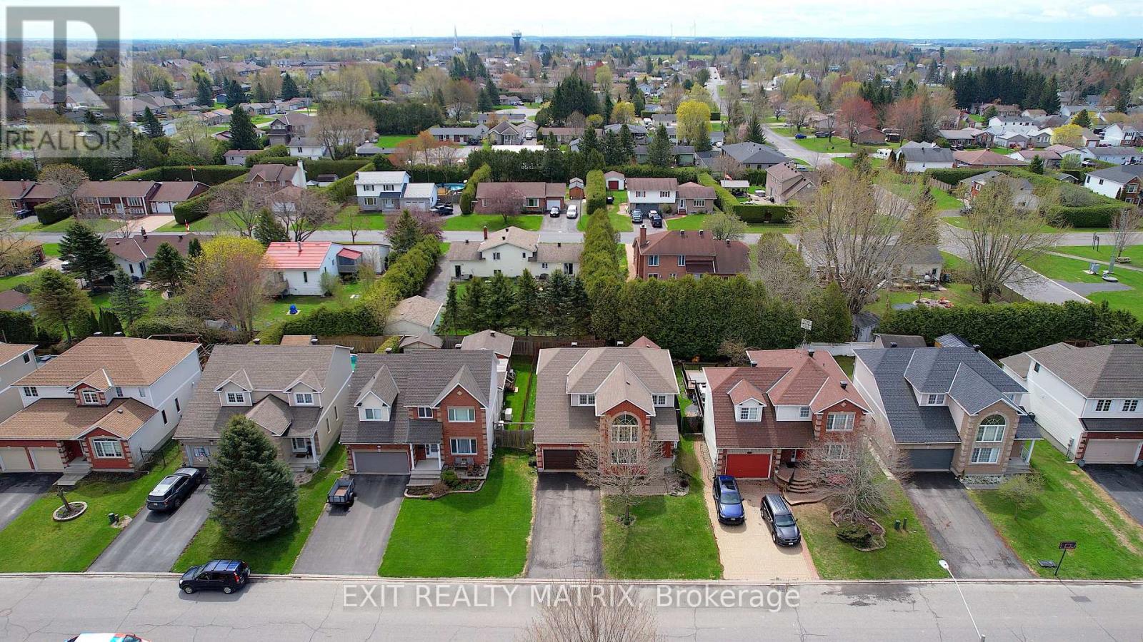 Photo 46 of 133 Labelle Street, Russell ON