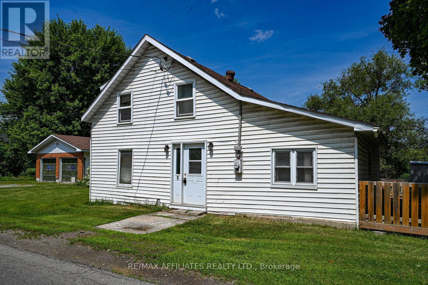 Photo 5 of 1028 County 16 Road, Merrickvillewolford ON