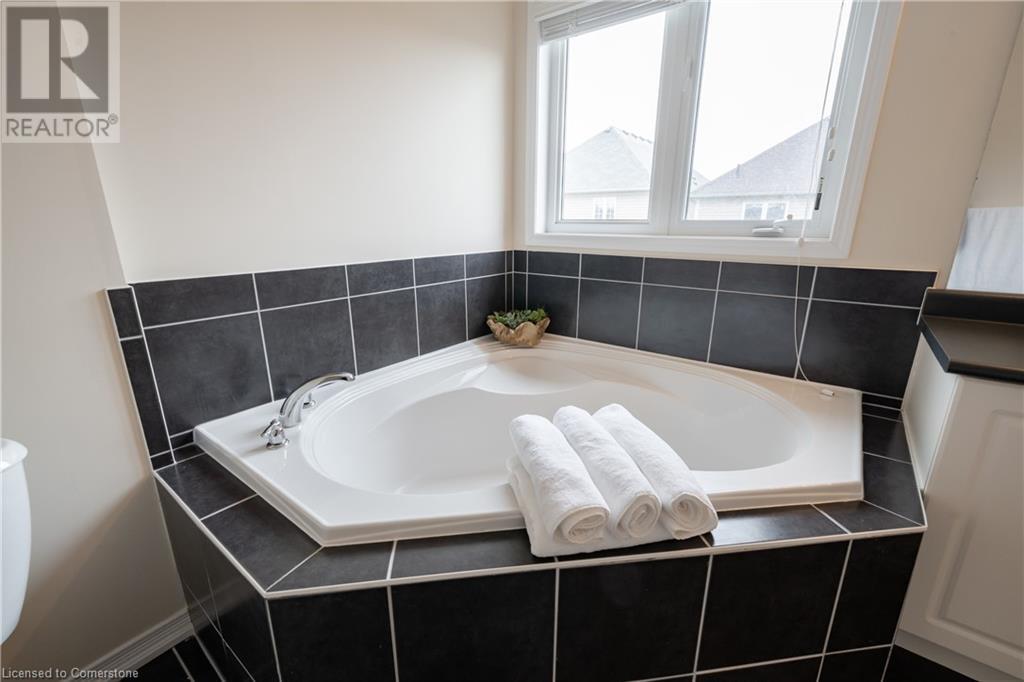 Photo 23 of 148 Whitwell Way, Binbrook ON
