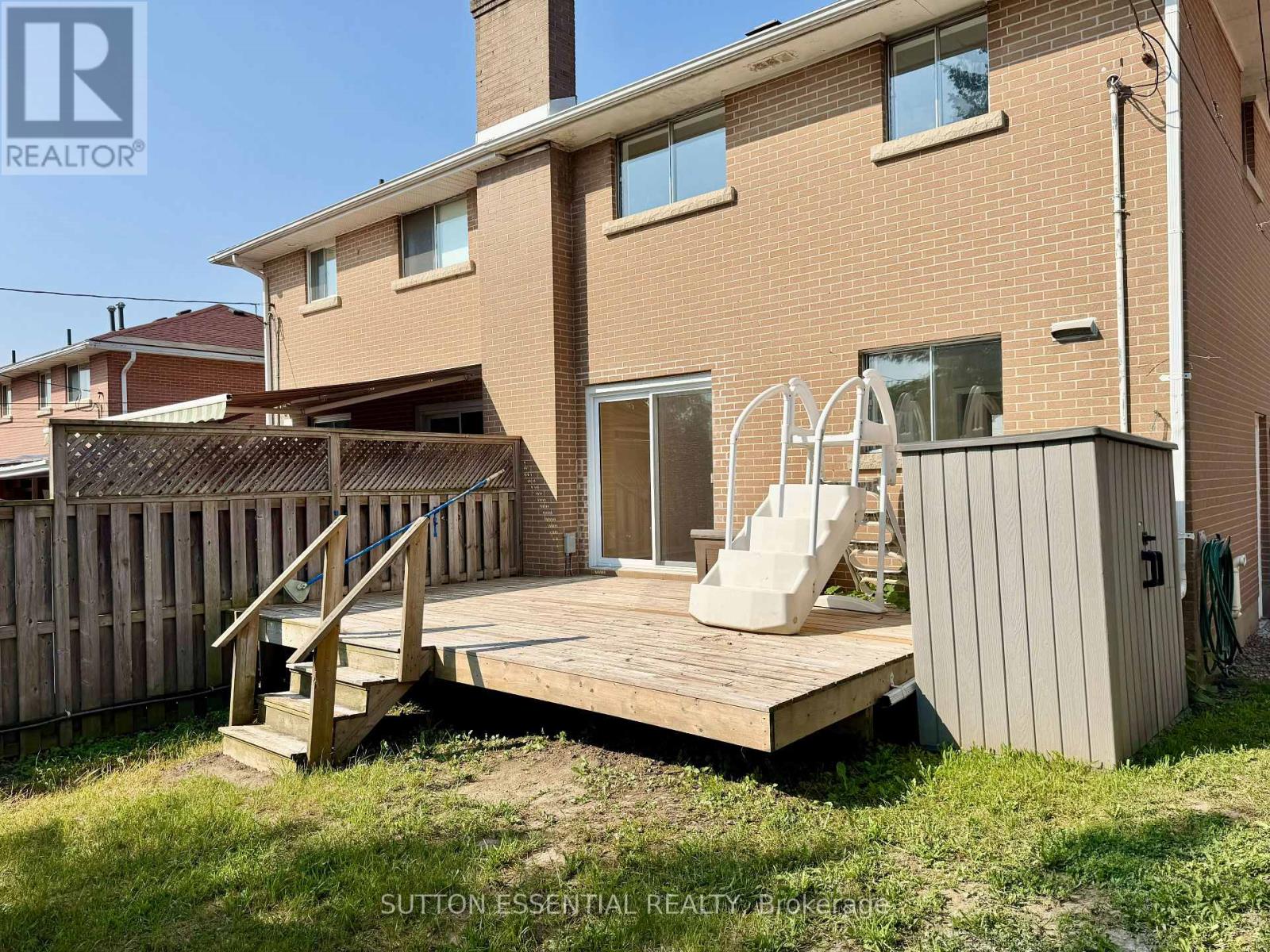 Photo 17 of 213 Perth Street, Brockville ON