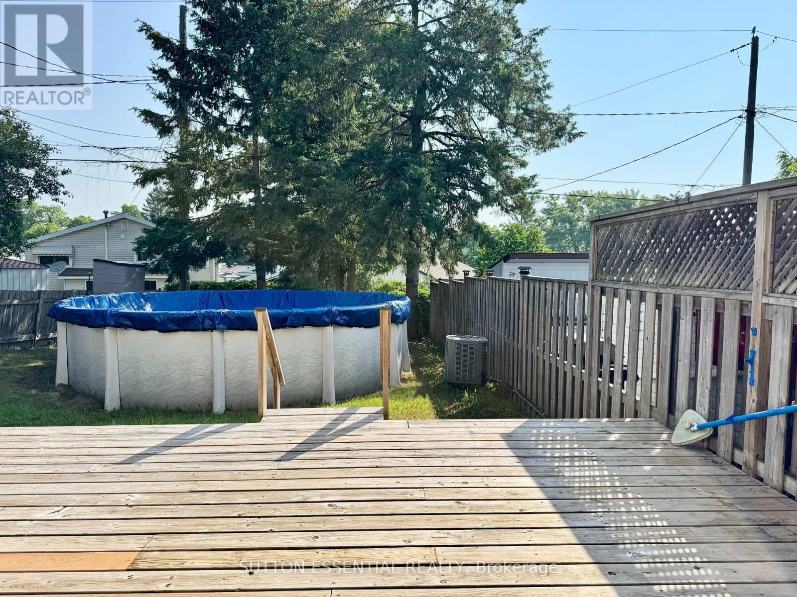 Photo 18 of 213 Perth Street, Brockville ON