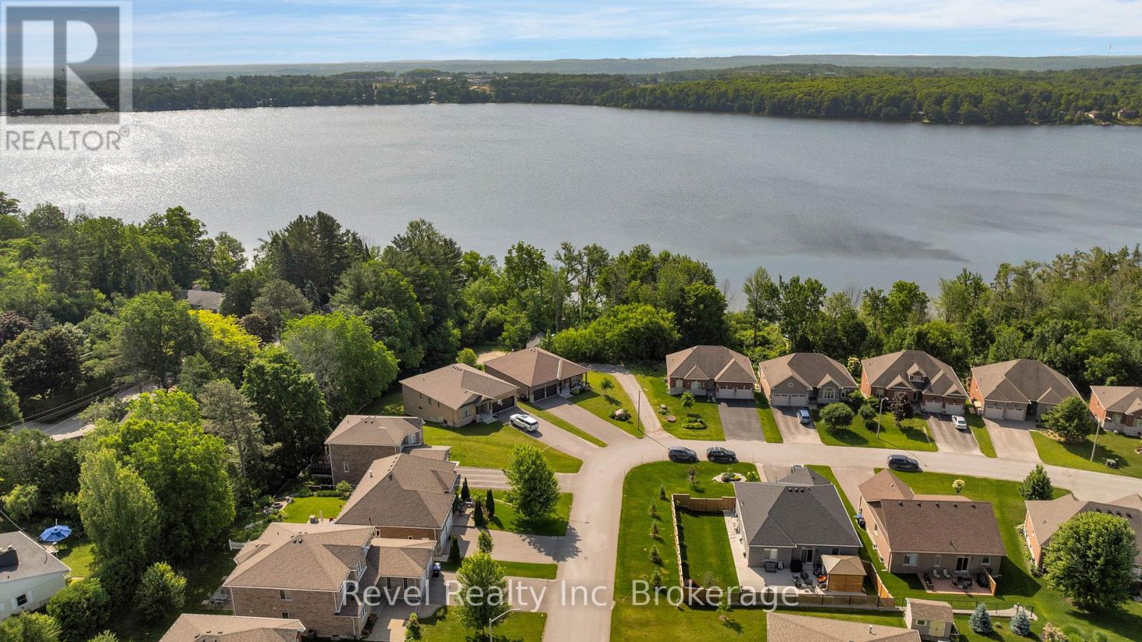 Photo 26 of 413 Russ Howard Drive, Midland ON