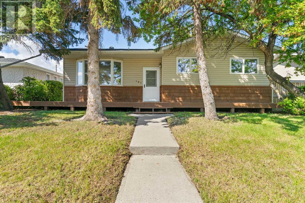 101 Marbrooke Circle NE, Calgary, Alberta
