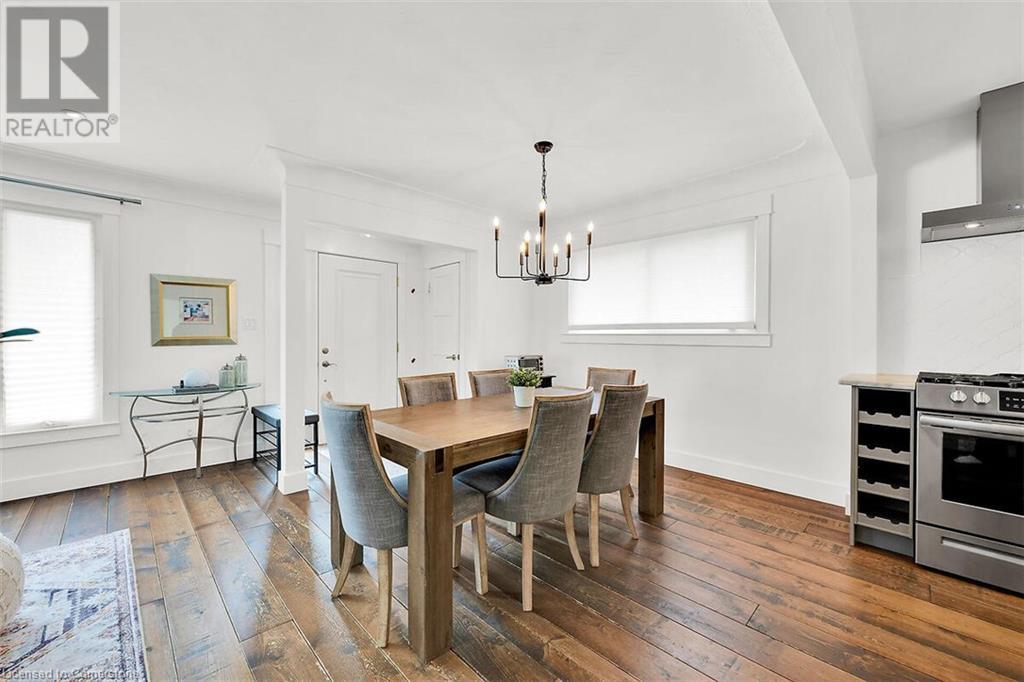 Photo 16 of 28 Marion Crescent, Dundas ON