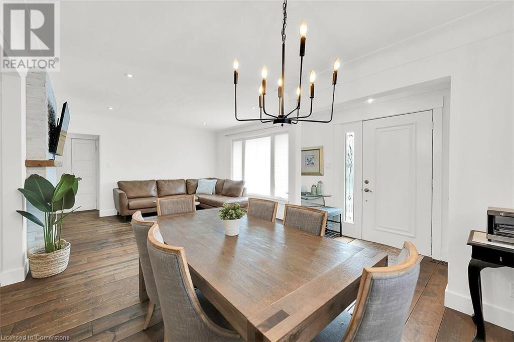 Photo 17 of 28 Marion Crescent, Dundas ON