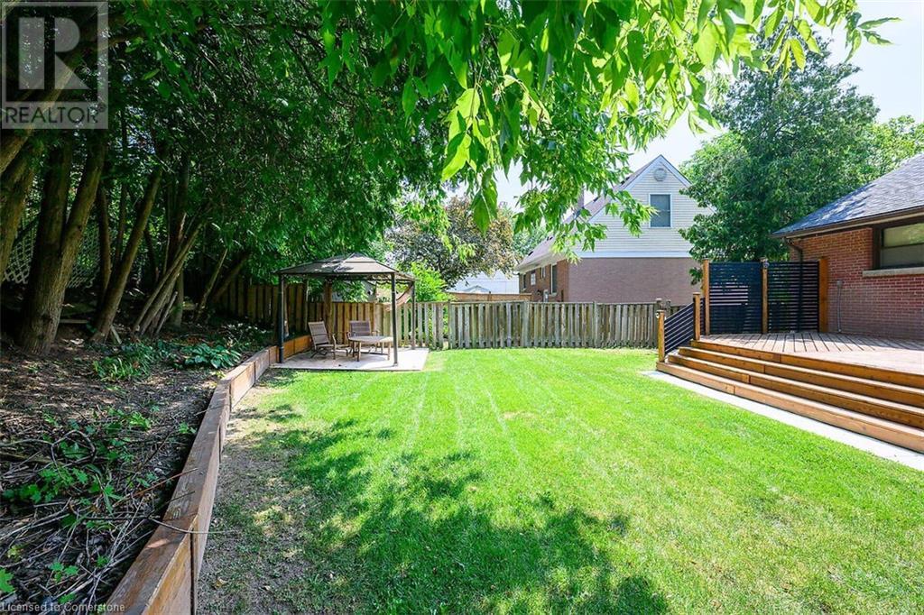 Photo 48 of 28 Marion Crescent, Dundas ON