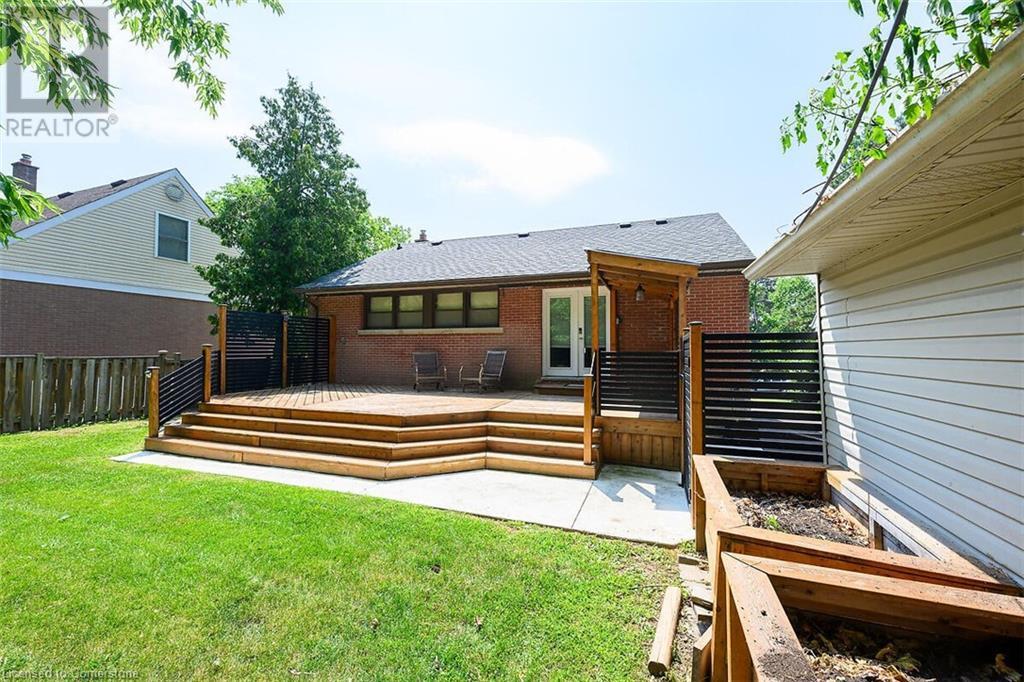 Photo 44 of 28 Marion Crescent, Dundas ON
