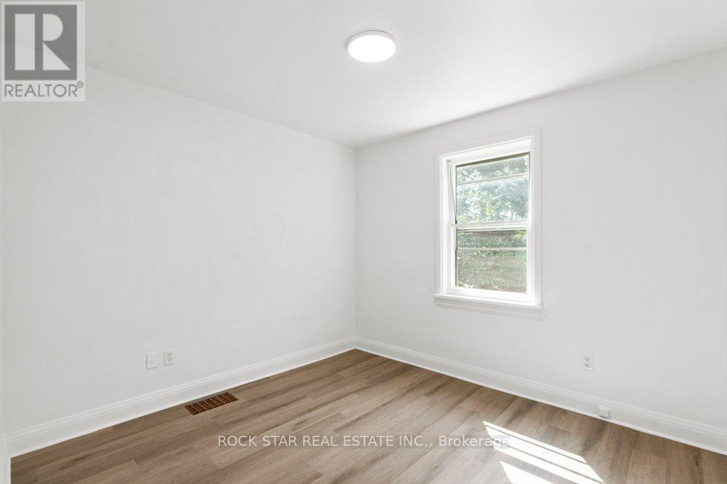 Photo 43 of 326 East 19th Street, Hamilton ON