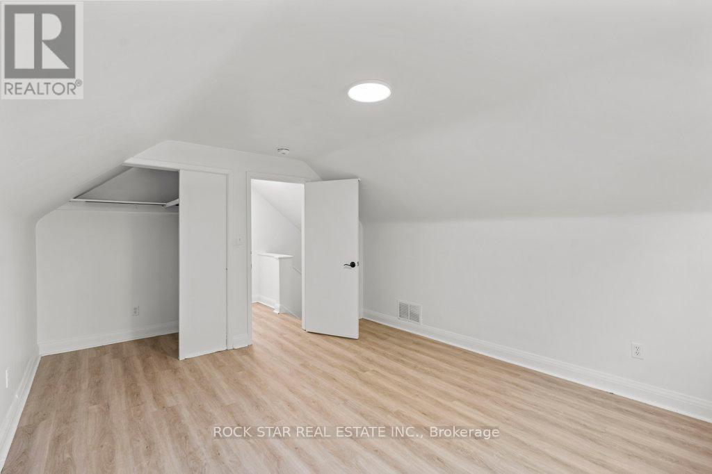 Photo 26 of 326 East 19th Street, Hamilton ON