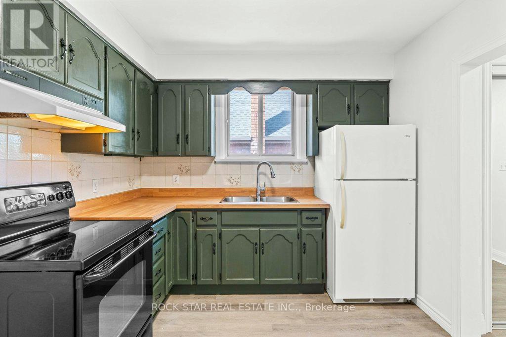 Photo 11 of 326 East 19th Street, Hamilton ON