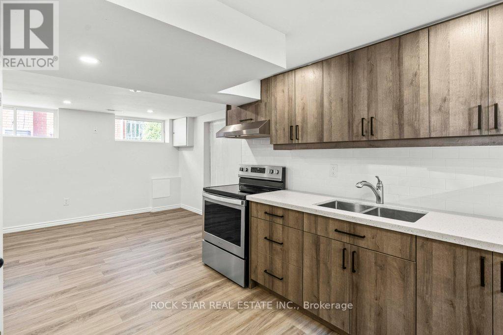 Photo 15 of 326 East 19th Street, Hamilton ON