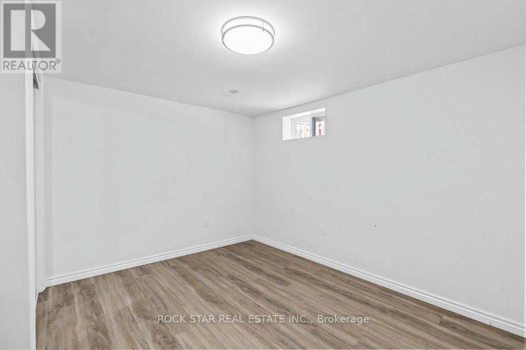 Photo 33 of 326 East 19th Street, Hamilton ON