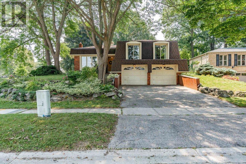 Photo 27 of 44 Cedarland Drive, Brantford ON