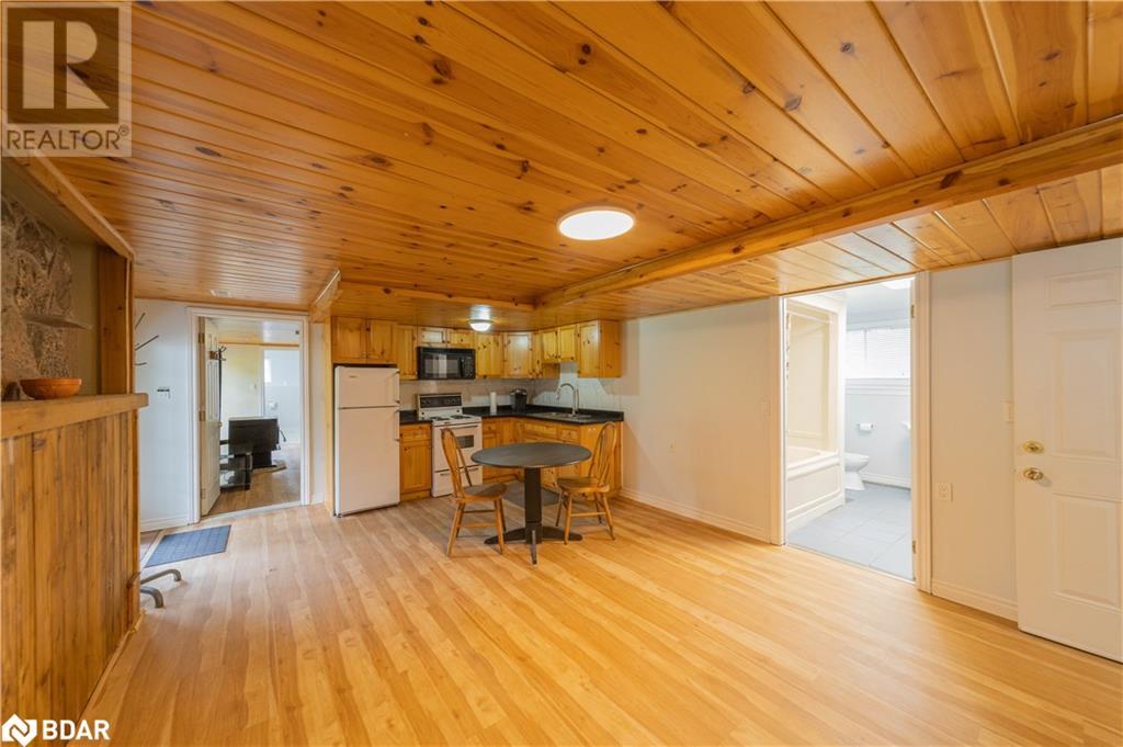 Photo 33 of 1936 Peninsula Point Road, Severn ON