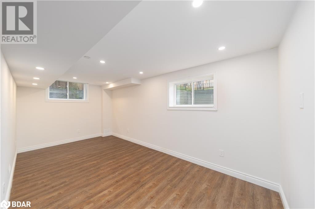 Photo 10 of 900 Green Street Unit B, Innisfil ON