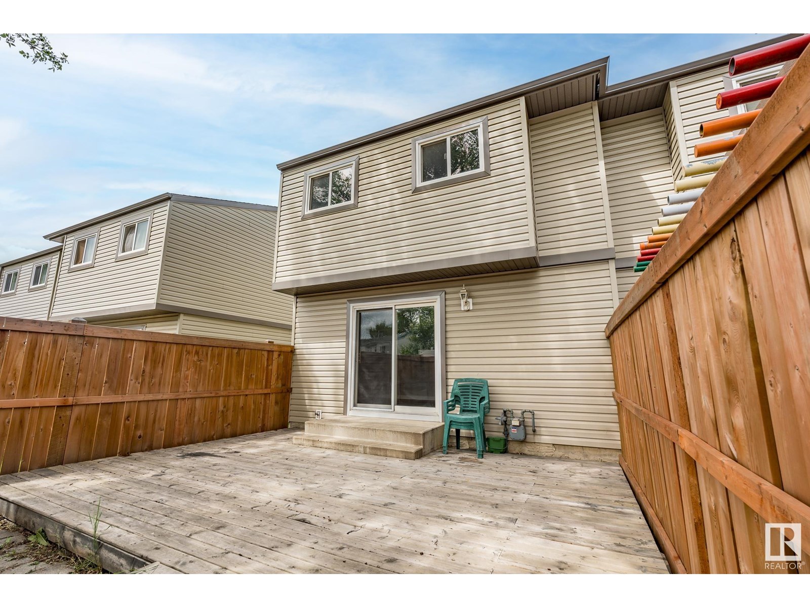 Photo 4 of 1691 Lakewood Rd S Nw, Edmonton AB