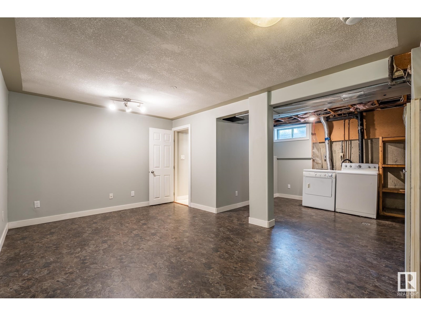 Photo 6 of 1691 Lakewood Rd S Nw, Edmonton AB
