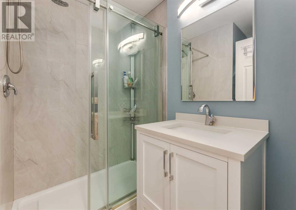 Single Family House for Sale in  Silvercreek Close NW Silver Springs Calgary 