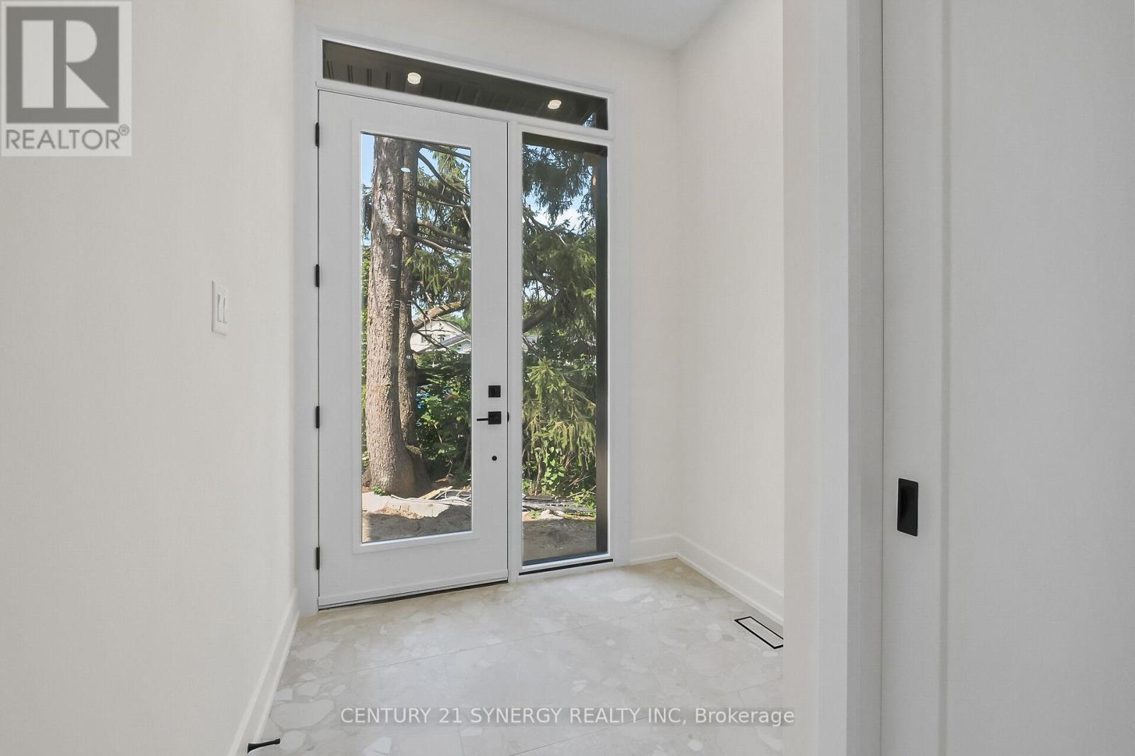 Foyer with 11' ceilings