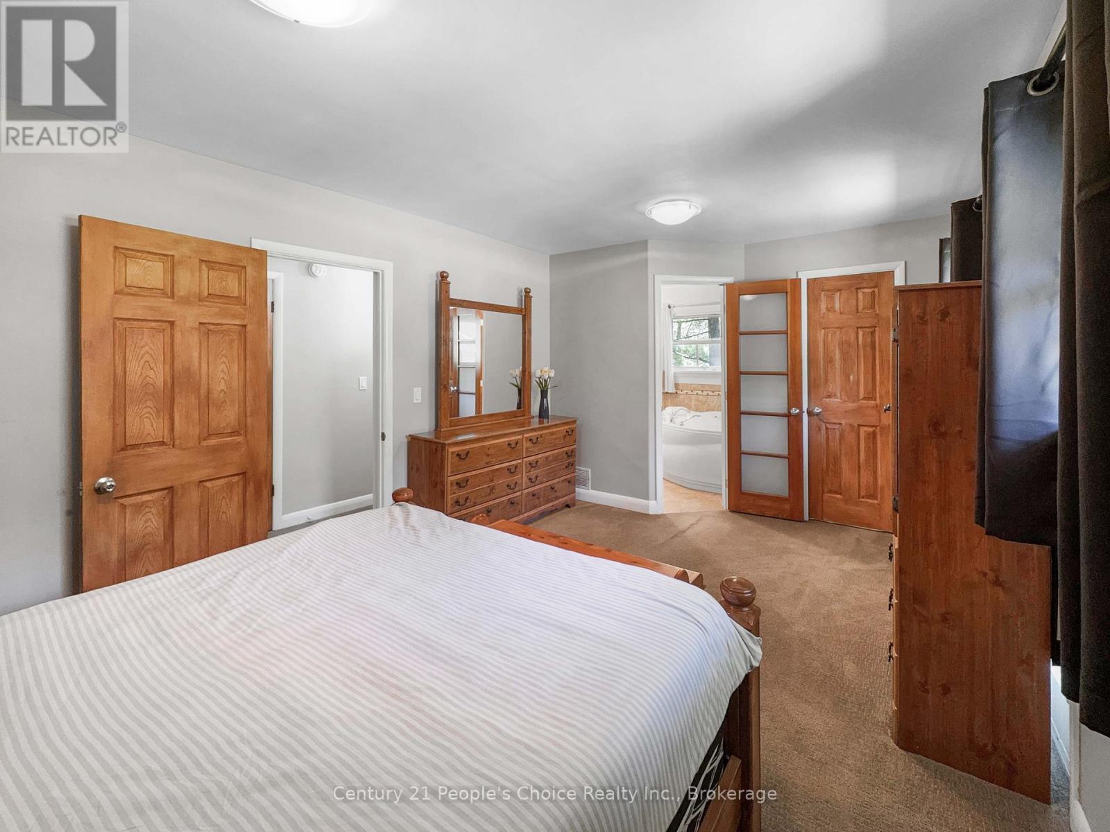 Photo 16 of 43 Pleasant Ridge Road, Brant ON