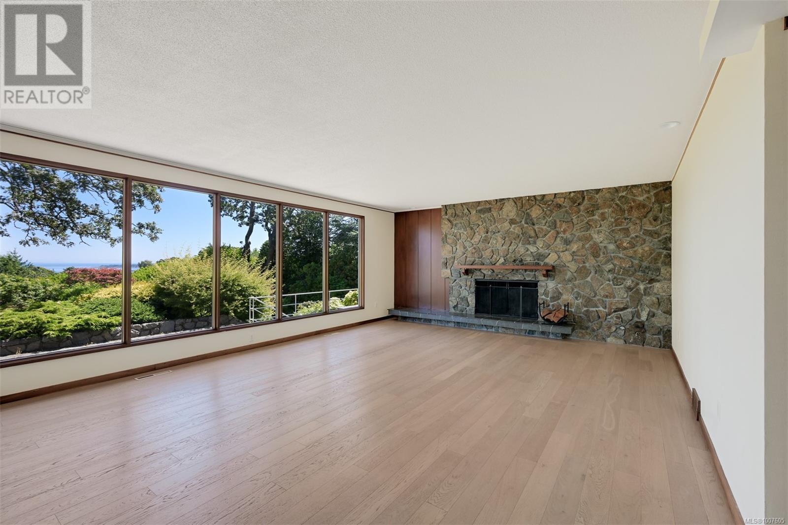 Photo 43 of 3375 Upper Terrace Rd, Oak Bay BC