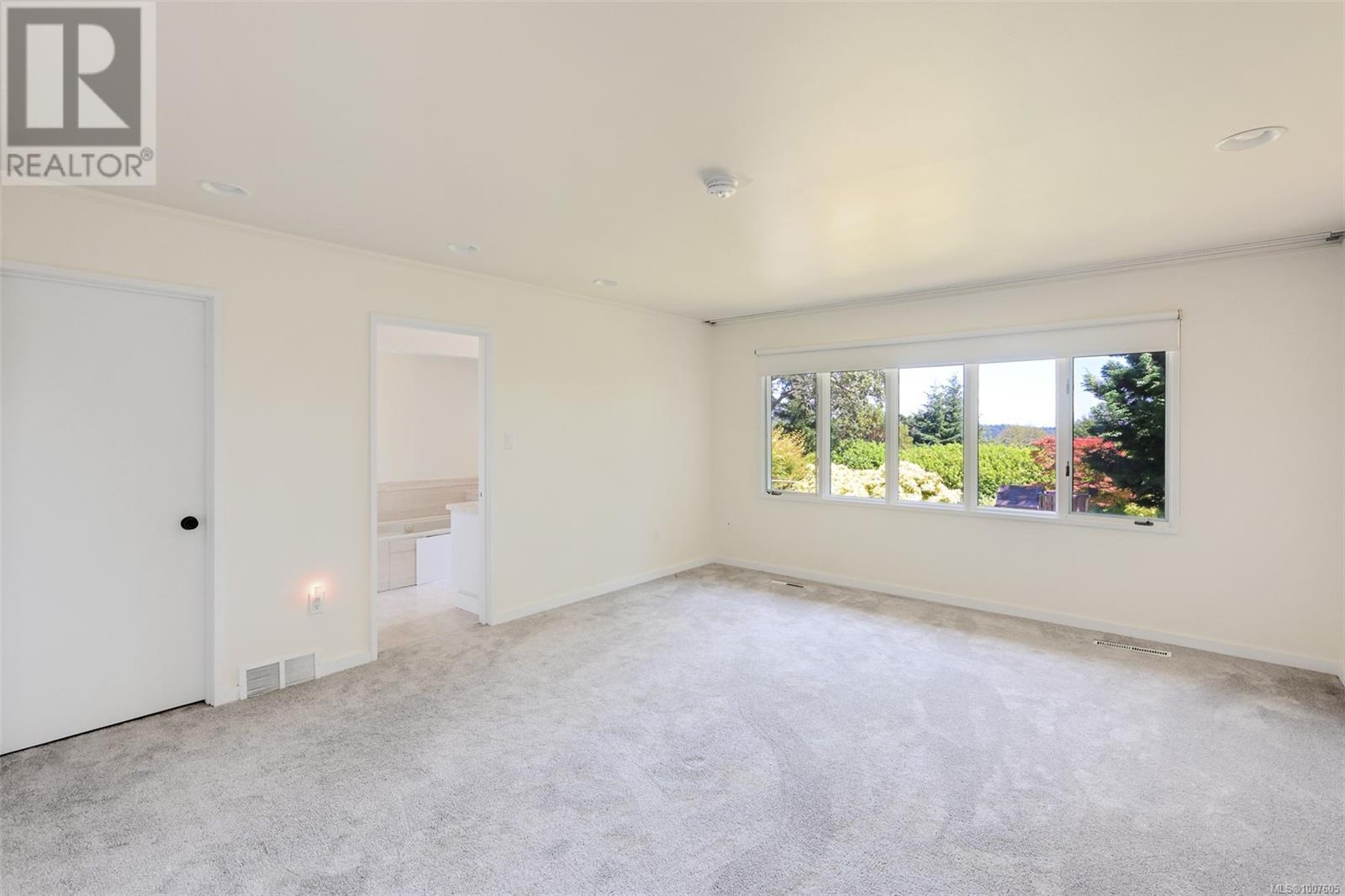 Photo 39 of 3375 Upper Terrace Rd, Oak Bay BC