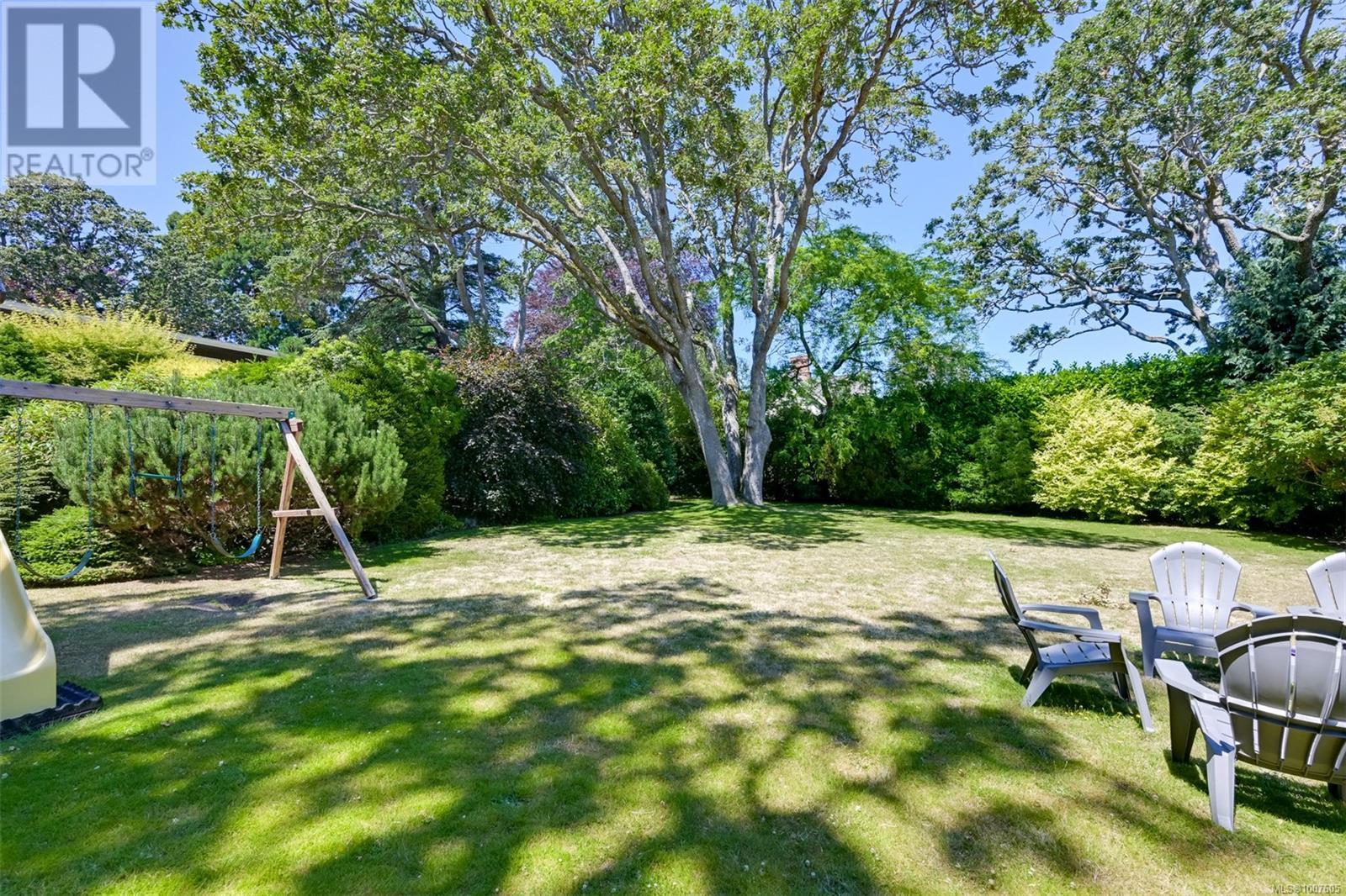Photo 54 of 3375 Upper Terrace Rd, Oak Bay BC