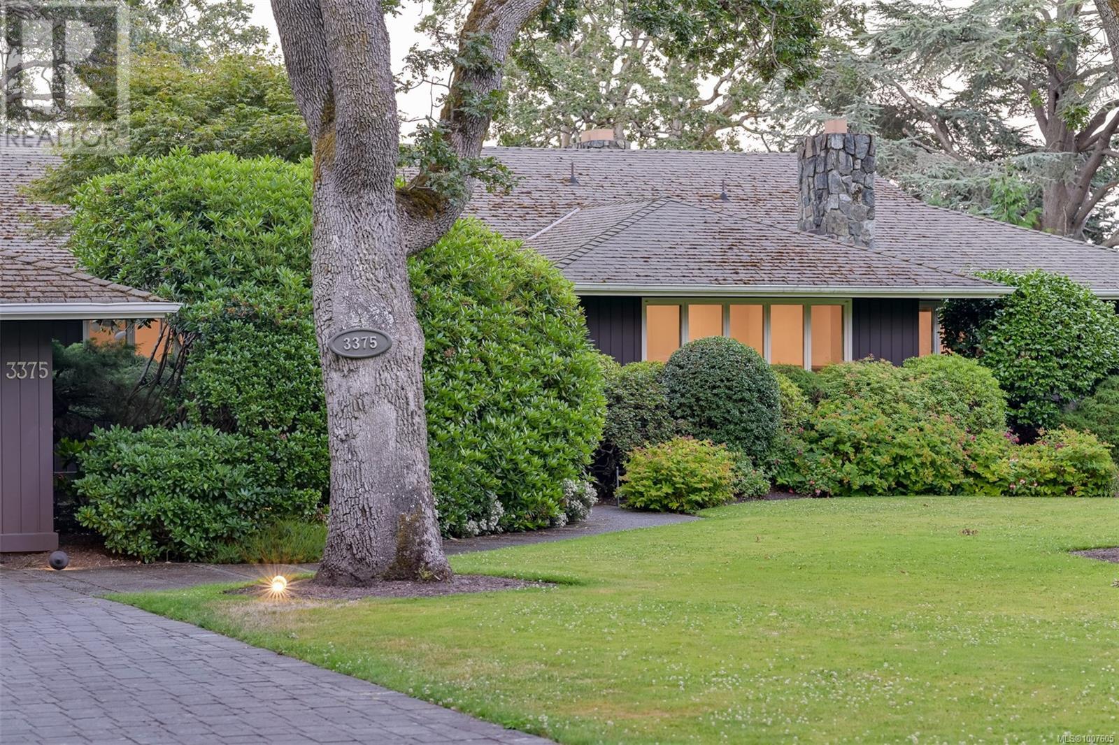 Photo 21 of 3375 Upper Terrace Rd, Oak Bay BC