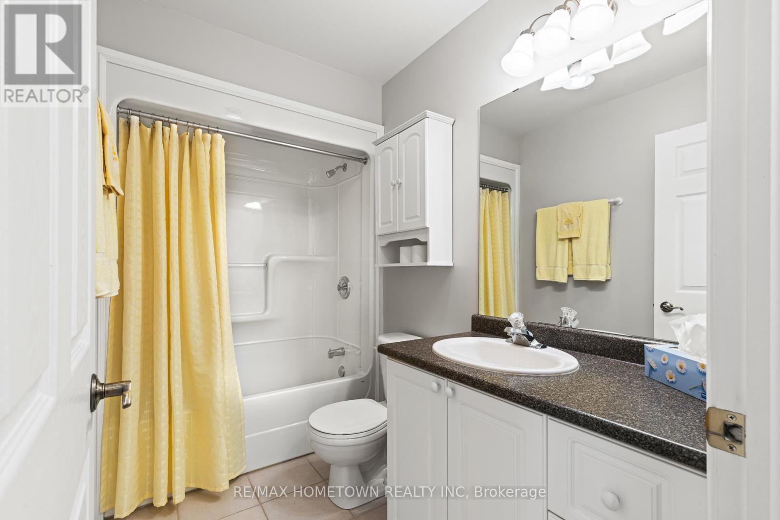 Photo 14 of 1026 Crestwood Drive, Brockville ON