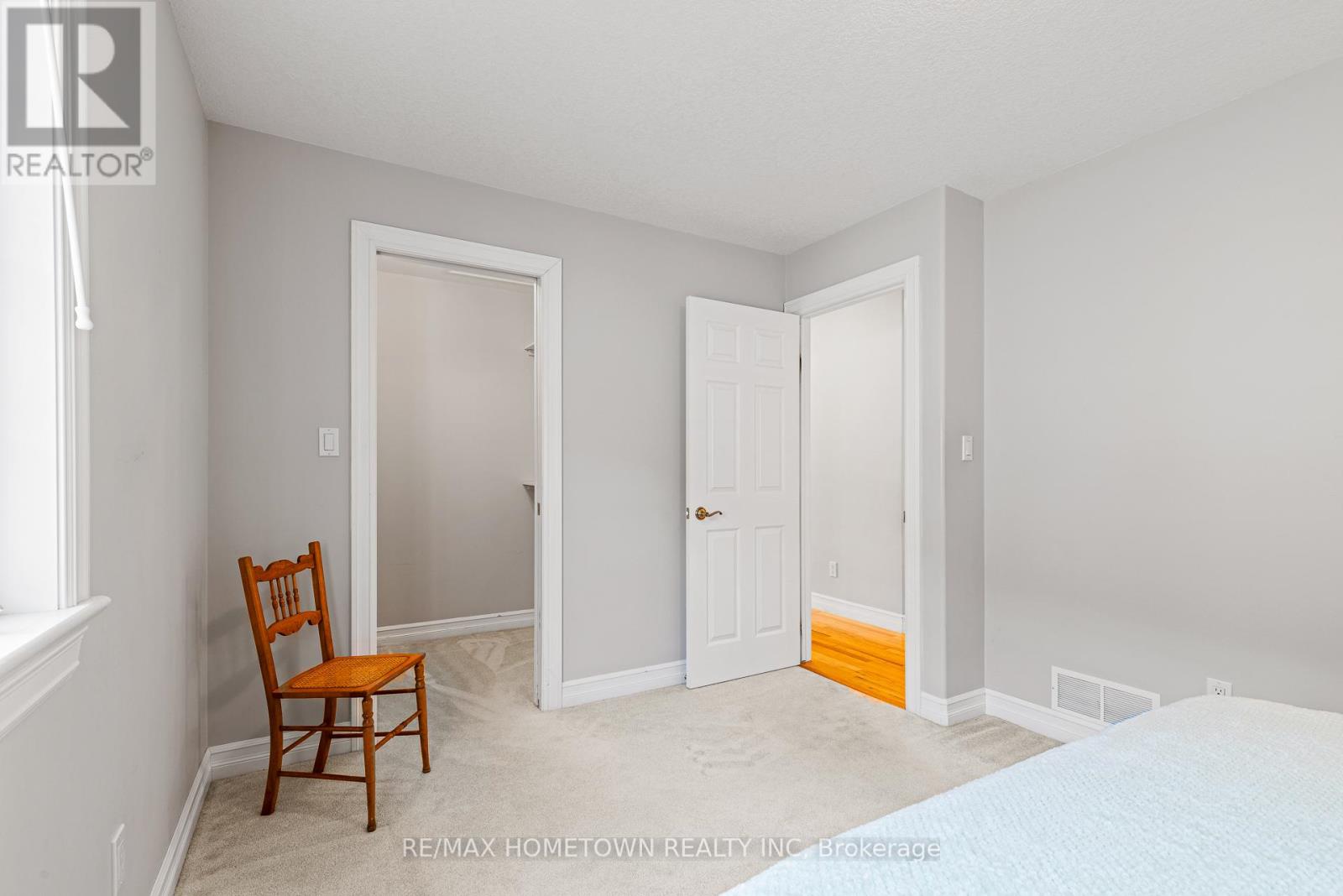 Photo 16 of 1026 Crestwood Drive, Brockville ON
