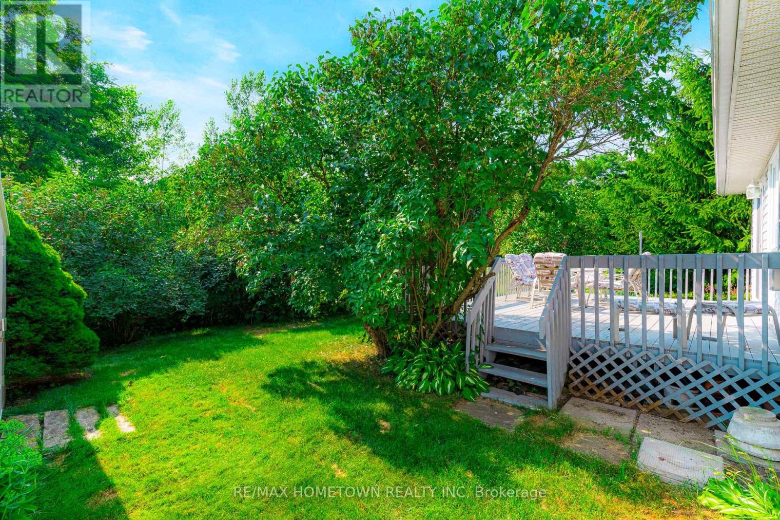 Photo 31 of 1026 Crestwood Drive, Brockville ON