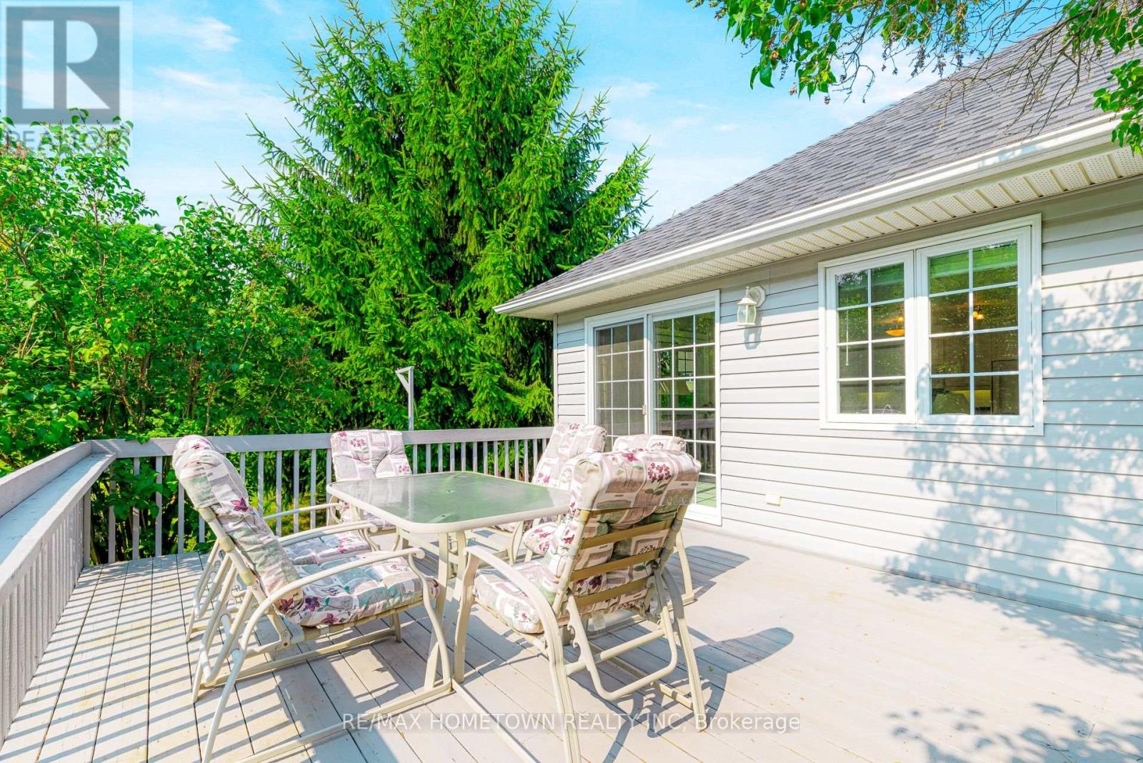 Photo 33 of 1026 Crestwood Drive, Brockville ON