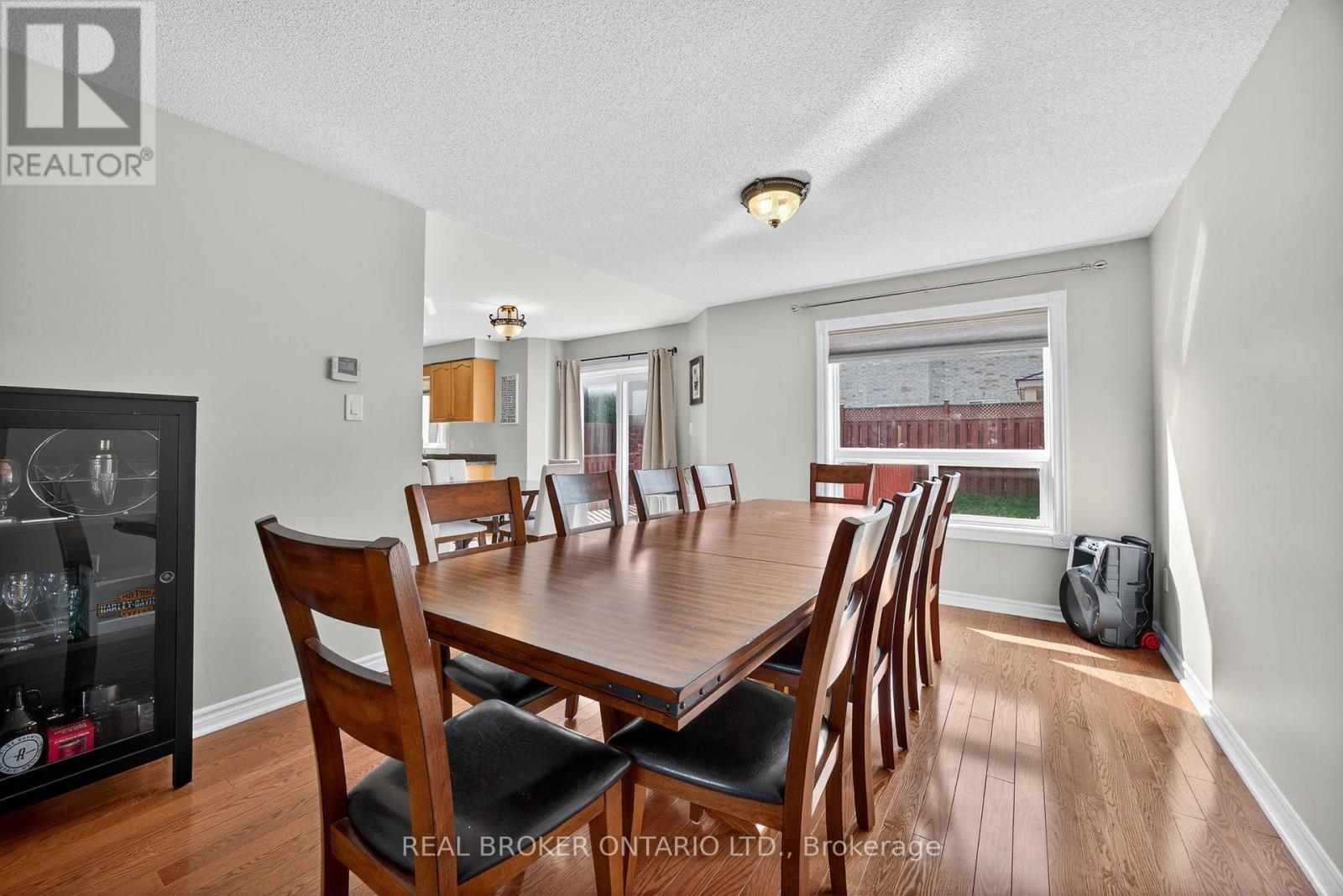 Photo 11 of 115 Birchwood Drive, Barrie ON