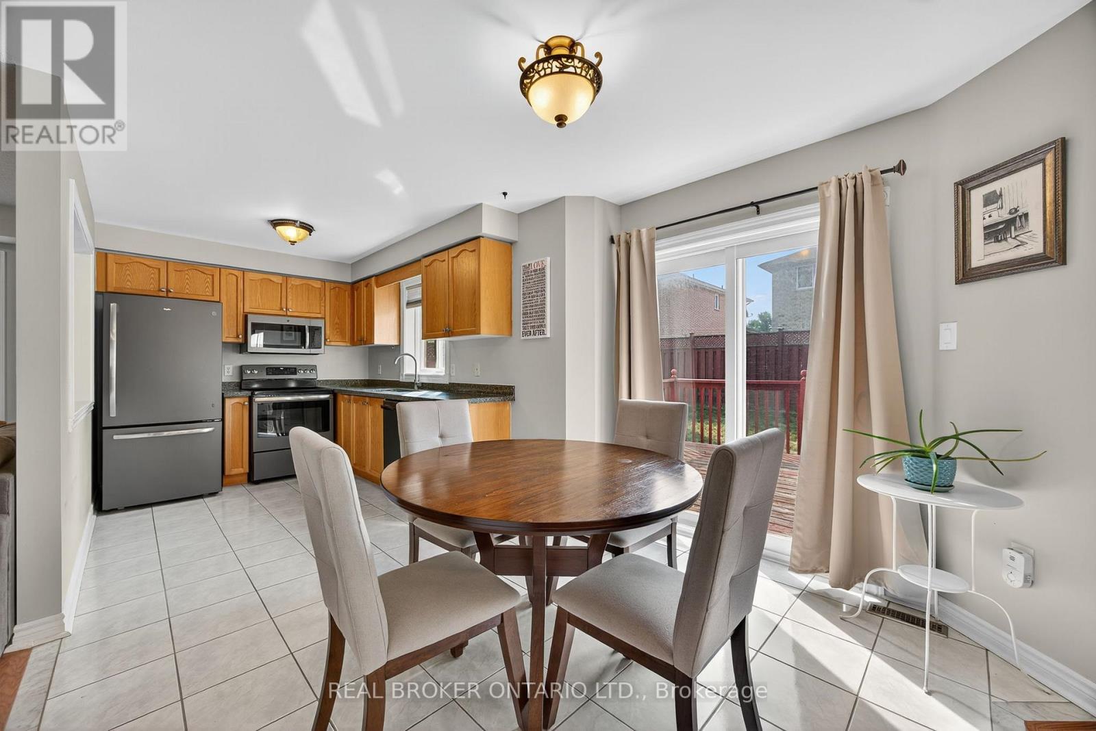 Photo 18 of 115 Birchwood Drive, Barrie ON