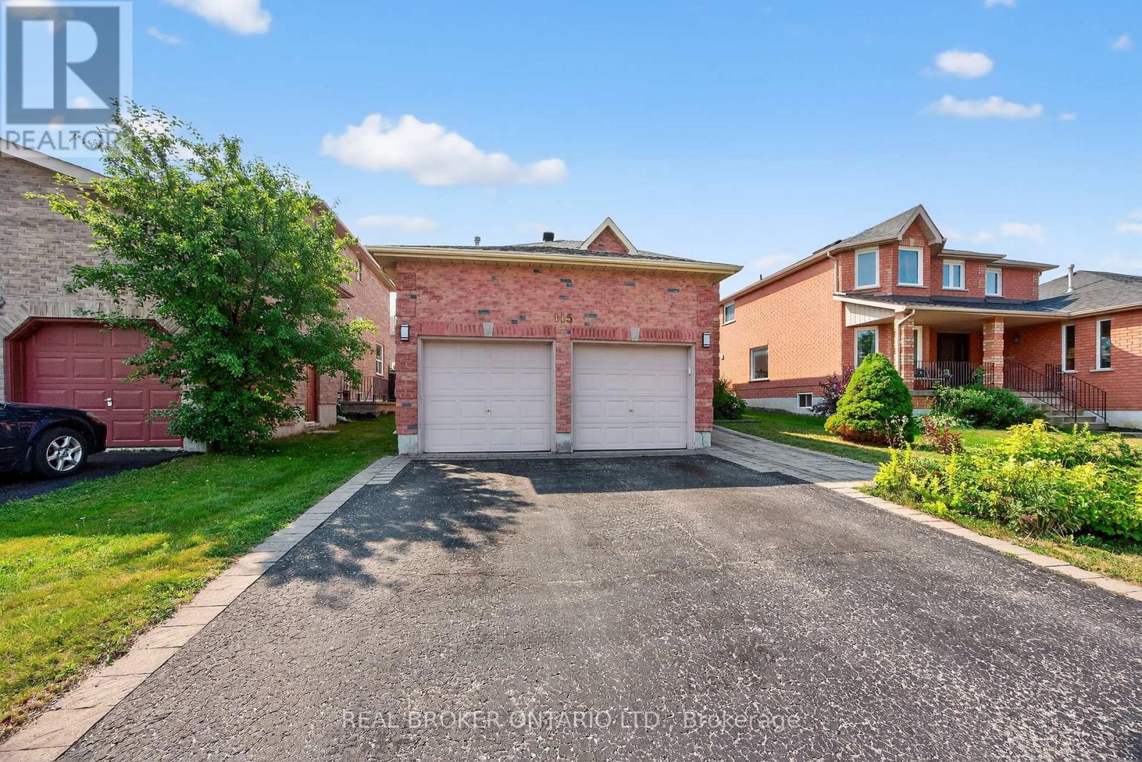 Photo 2 of 115 Birchwood Drive, Barrie ON