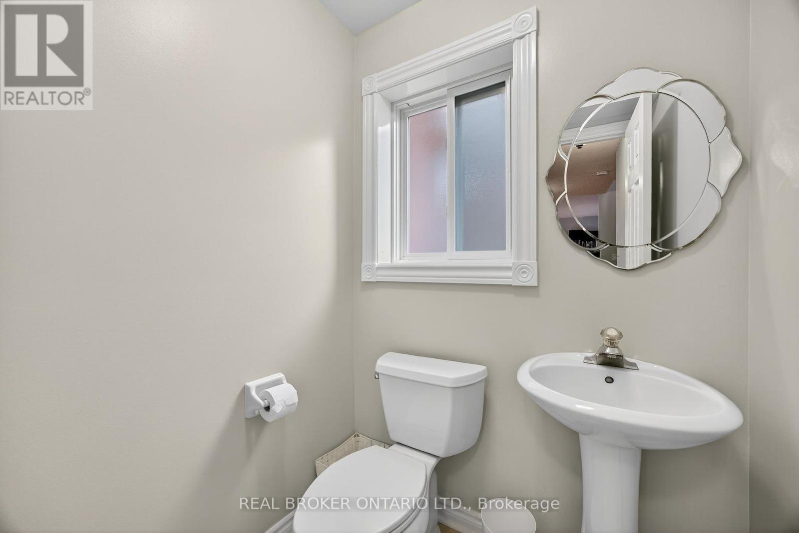 Photo 29 of 115 Birchwood Drive, Barrie ON