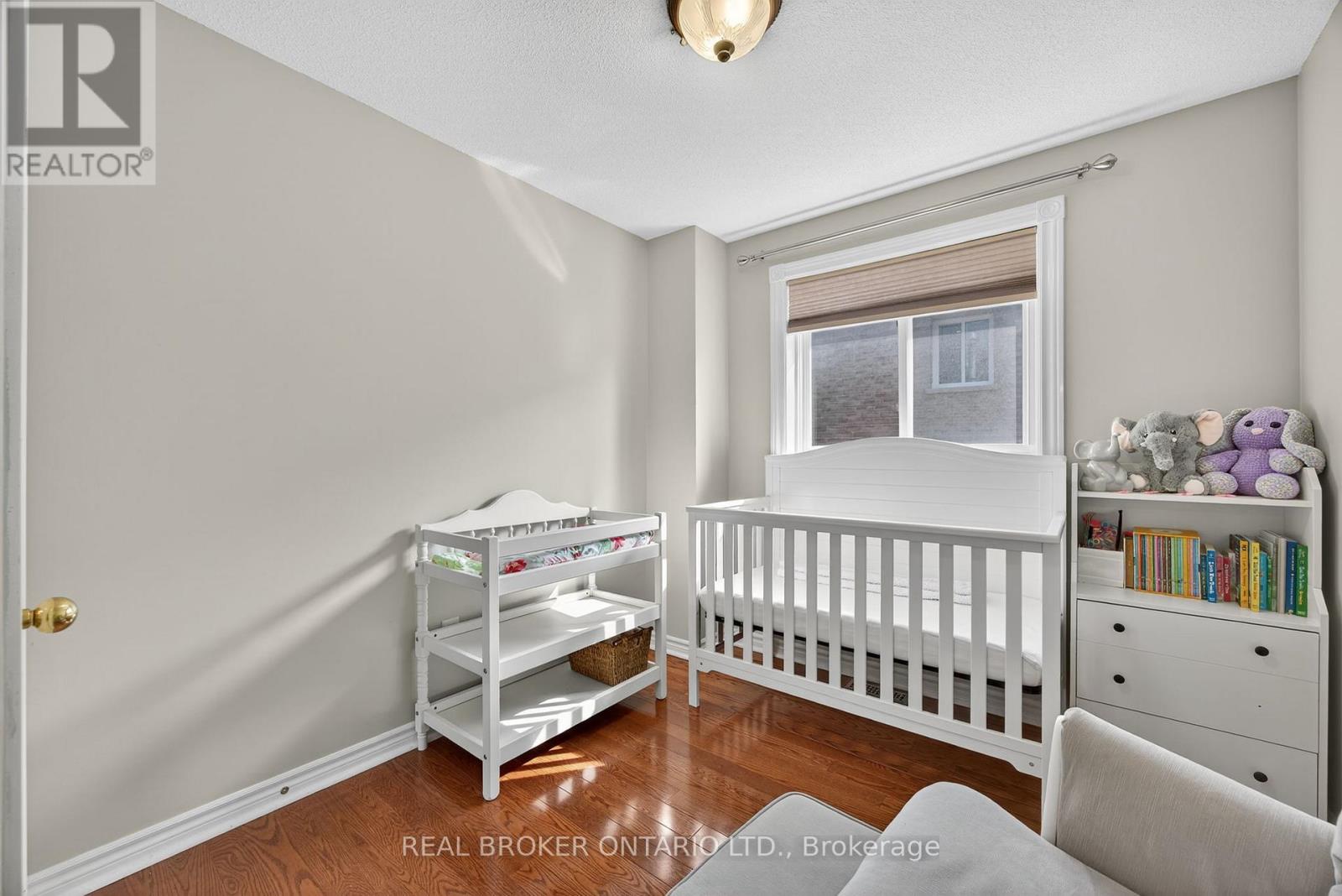 Photo 36 of 115 Birchwood Drive, Barrie ON